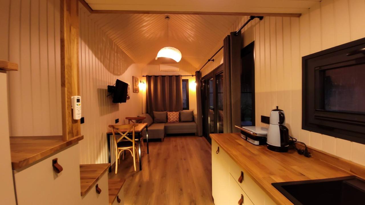 Ten Tiny House Сапанджа Екстер'єр фото