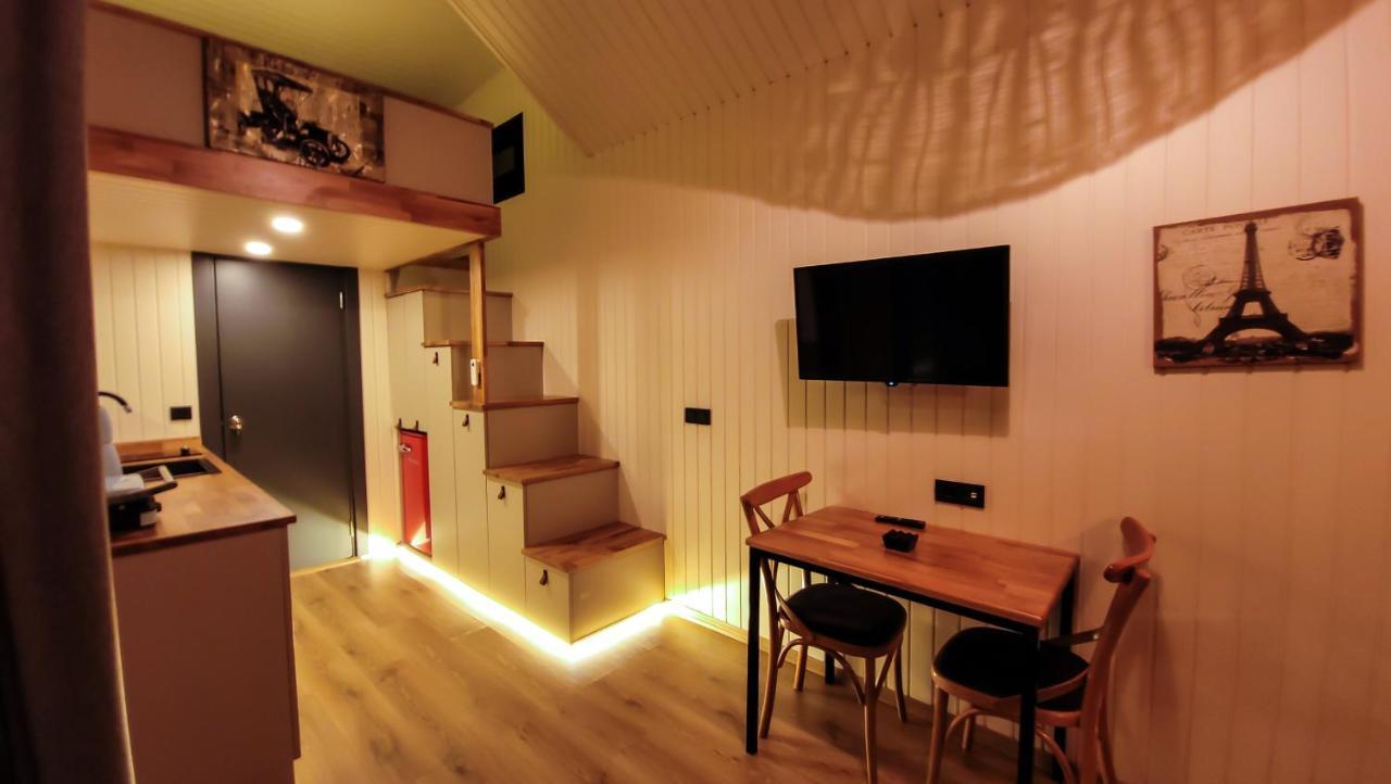 Ten Tiny House Сапанджа Екстер'єр фото
