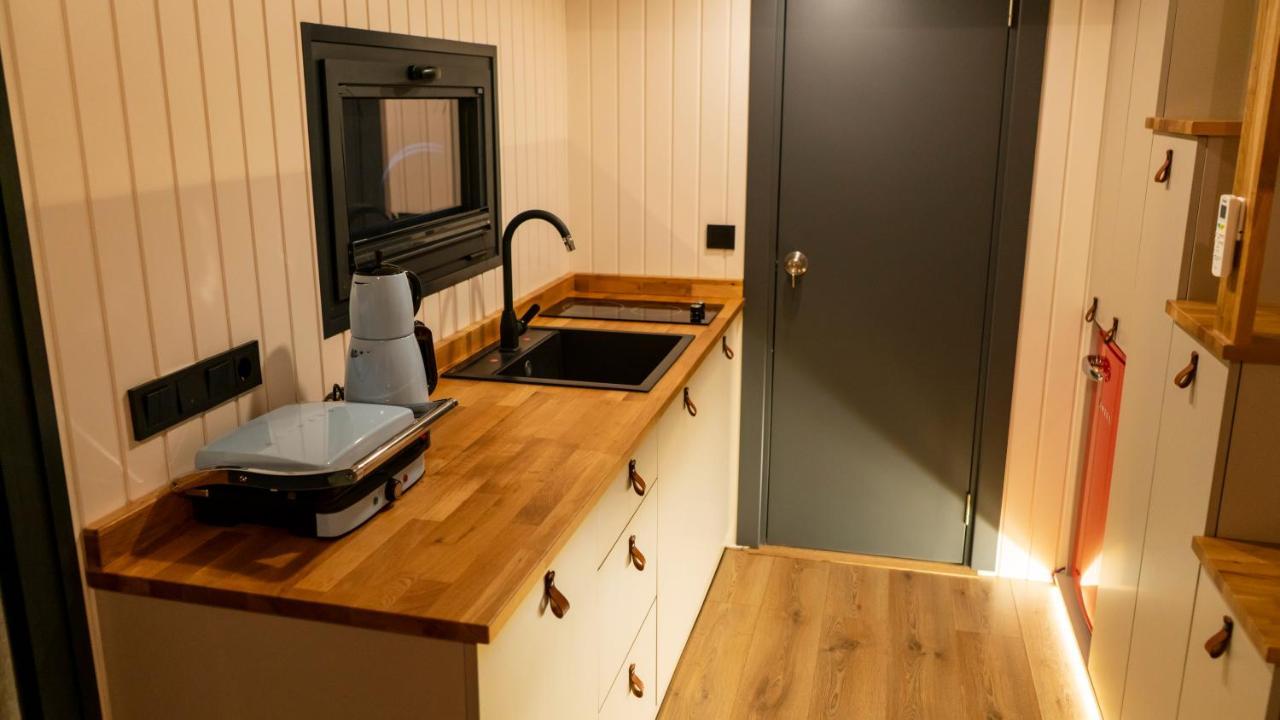 Ten Tiny House Сапанджа Екстер'єр фото